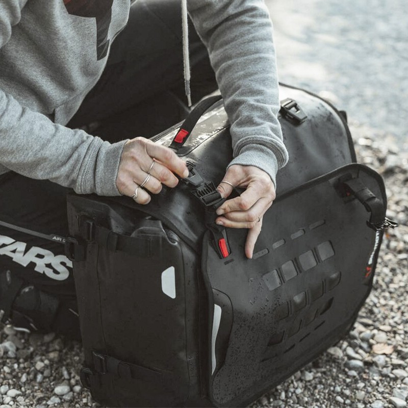 PACK SW-MOTECH DE ALFORJAS Y SOPORTES SYSBAG WP L/L ROYAL ENFIELD BC.SYS.41.620.21000/B | Alforjas de moto | %brands%