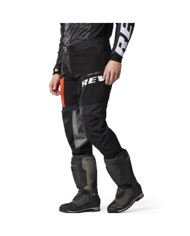 PANTALONES REVIT LEJANO POL TARRES BLACK/RED TIRO CORTO