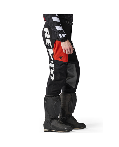 PANTALONES REVIT LEJANO POL TARRES BLACK/RED TIRO CORTO