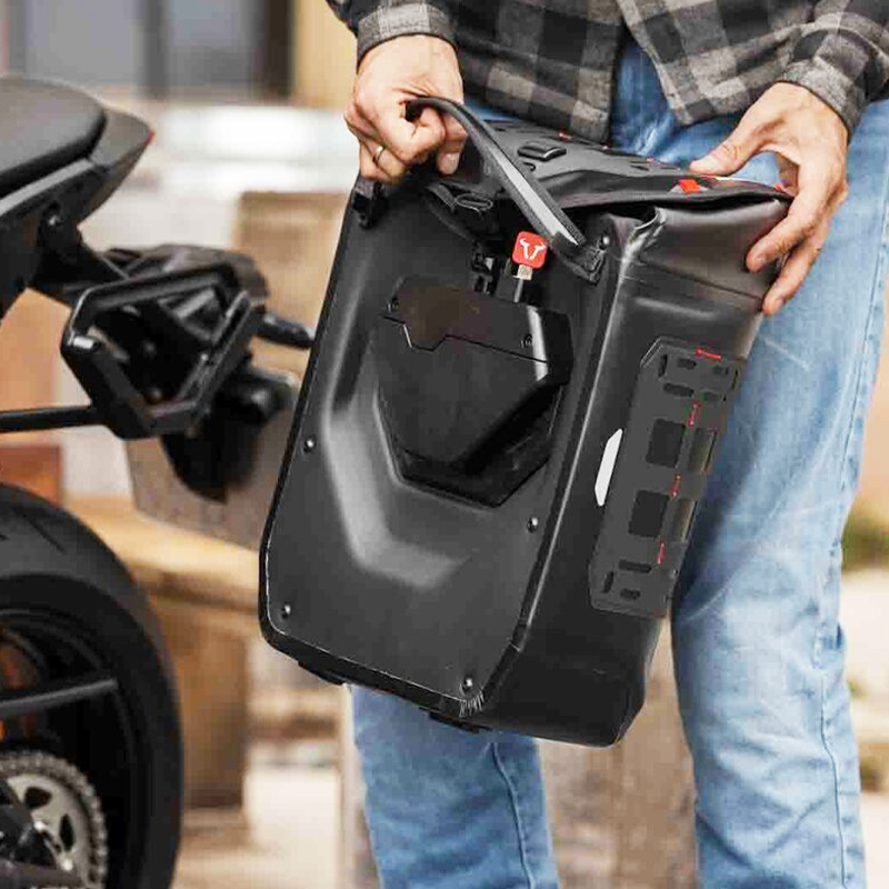 ALFORJA SW-MOTECH LEGEND GEAR WP SISTEMA V-LOCK 16L BC.SYS.00.008.10000 | Alforjas de moto | %brands%