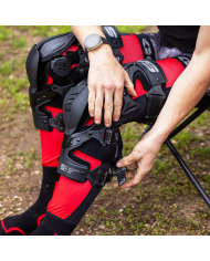 RODILLERAS EVS AXIS SPORT BLACK/GREY | Rodilleras y Coderas de moto | %brands%